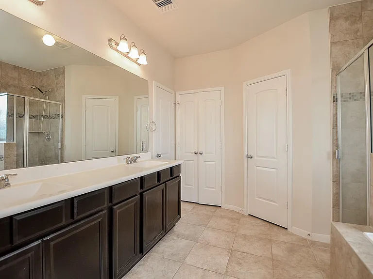 2227 Leonetti Ln — Photo 40