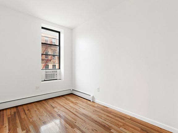 4th image of 190 Meserole St APT 2