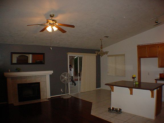 4th image of 13551 Thistle St