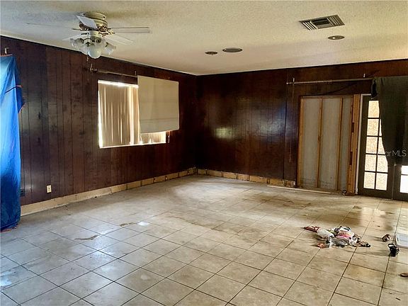 5th image of 12022 Rose Ln