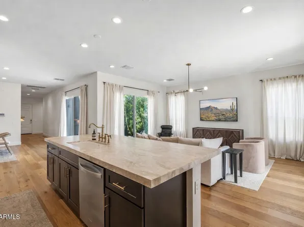 10471 W QUAIL Avenue, Peoria, AZ 85382