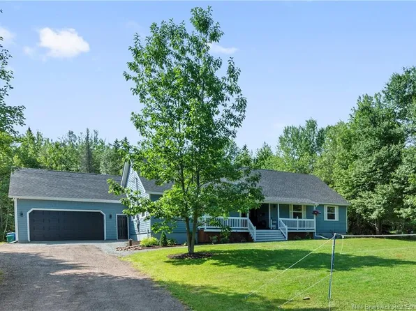 32 Riverbend Dr, Coverdale, NB E1J 2B3