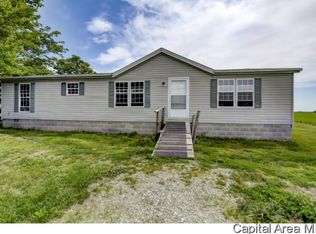 1948 N 1200 East Rd, Taylorville, IL 62568