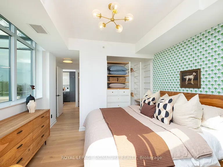 36 Howard Park Ave #610 — Photo 13