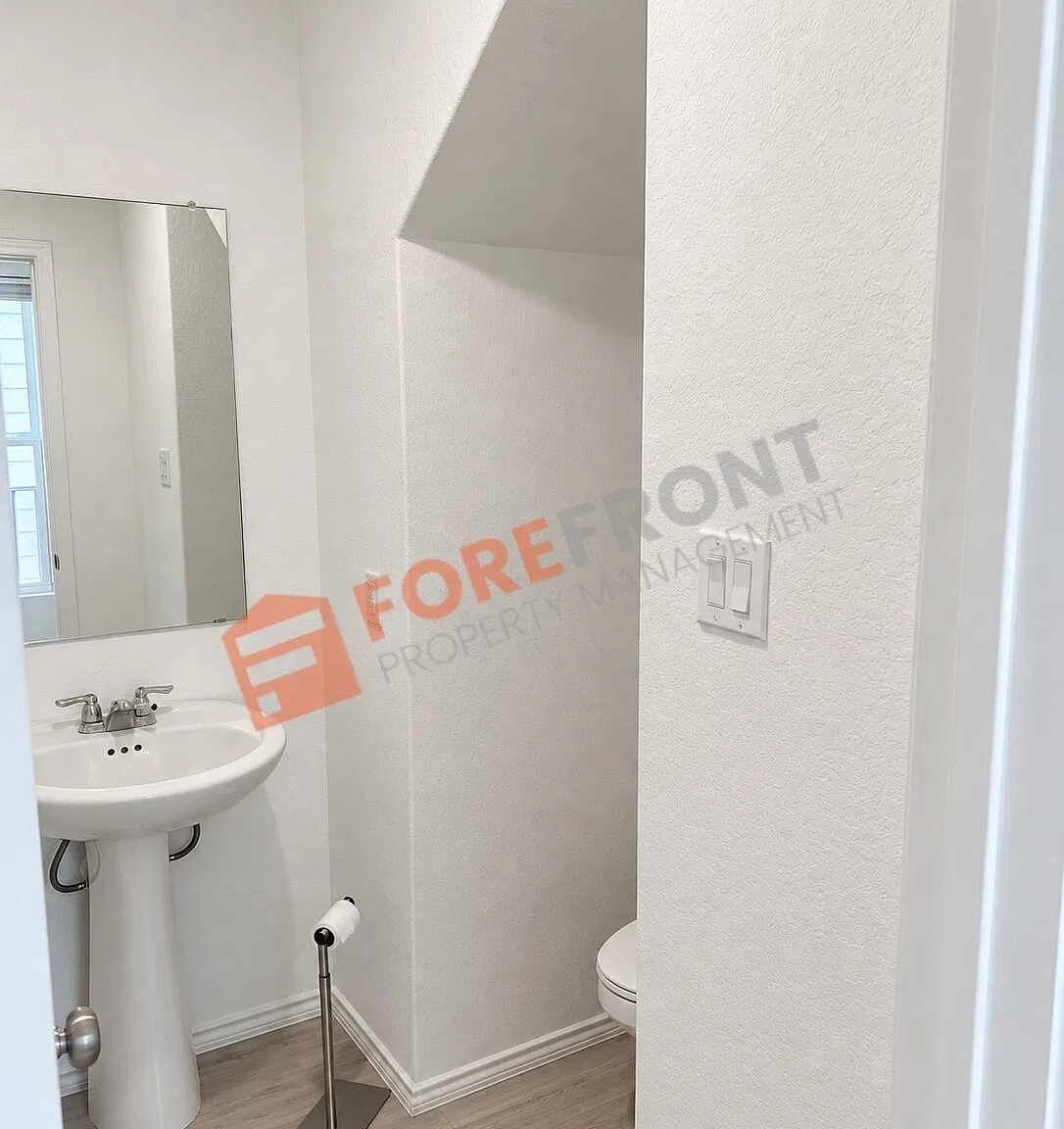 10929 Presa Way — Photo 4