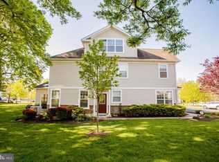 15 Old Cedarbrook Rd, Wyncote, PA 19095