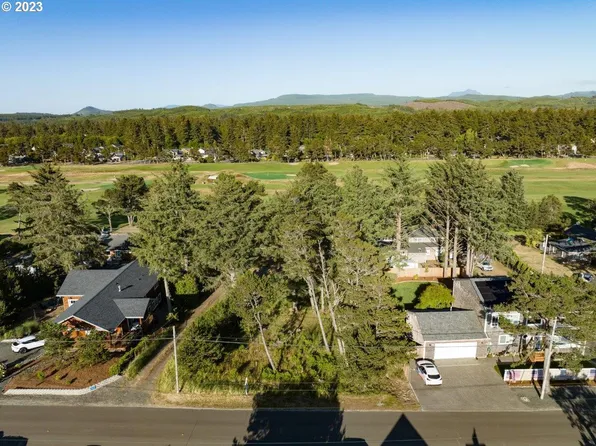 N Marion Ave, Gearhart, OR 97138