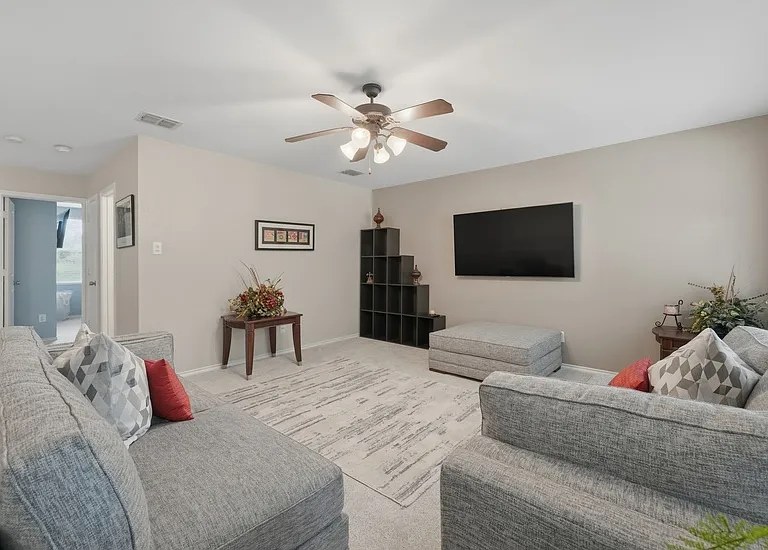 9601 Euclid Dr — Photo 35