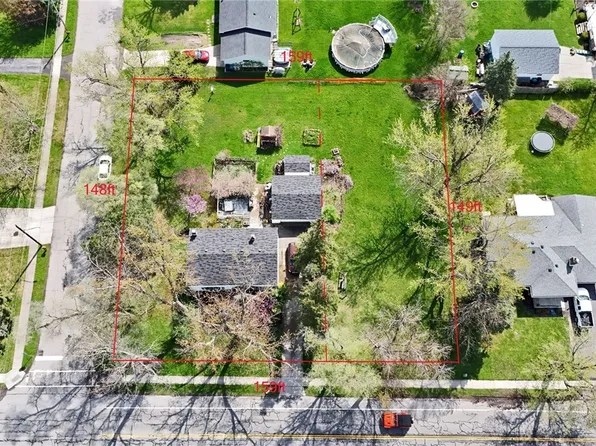 221 Country Pkwy, Williamsville, NY 14221