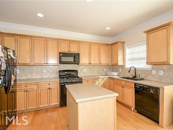 3rd image of 1772 Highlands View Dr SE #3