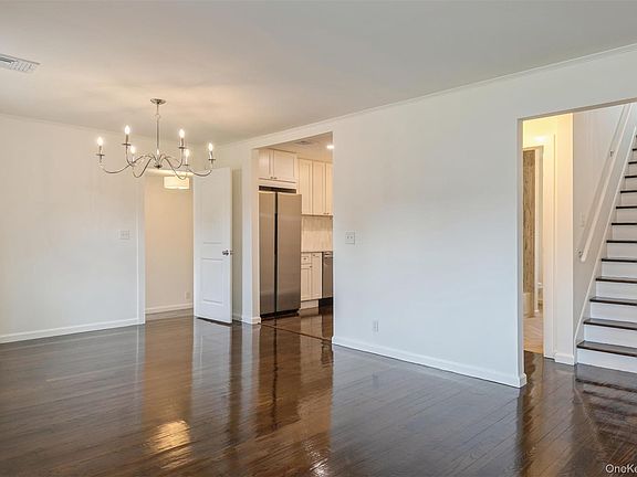 5th image of 54 N Ocean Avenue