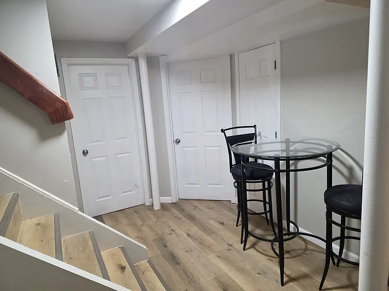2731 Iowa St — Photo 32