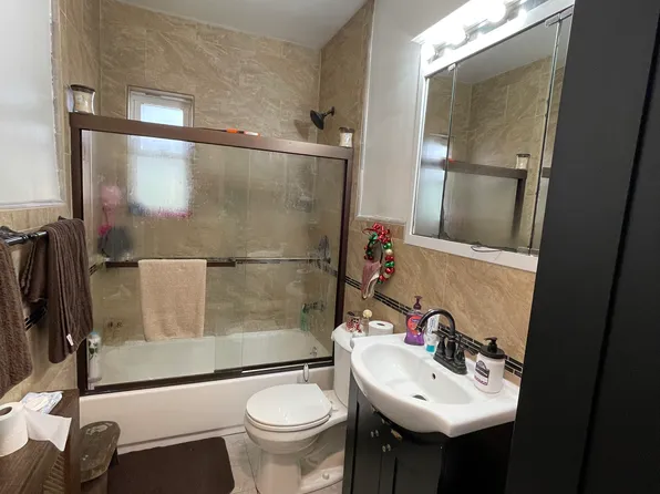 2635 East 19th Street image 3 of 11