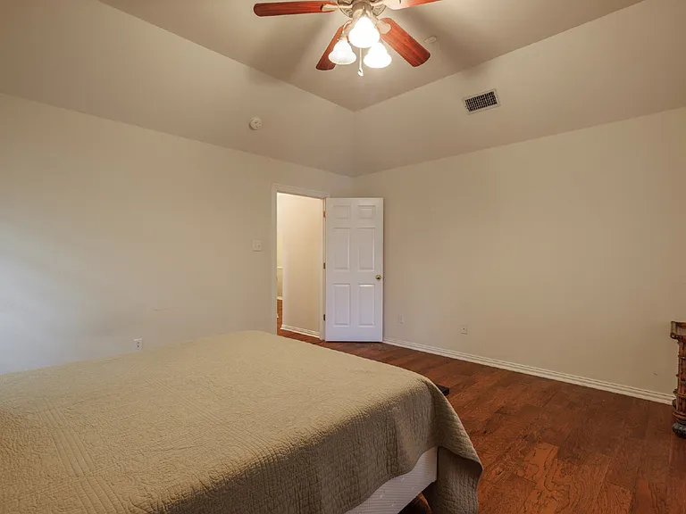 3726 Pensacola Dr — Photo 34