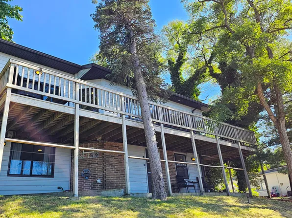 601 Lake Shore Dr, Michigan City, IN 46360