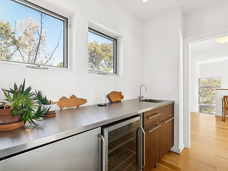 54 Gardiner Dr — Photo 24