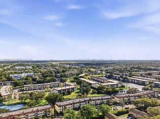300 S Hollybrook Dr APT 203, Hollywood, FL 33025