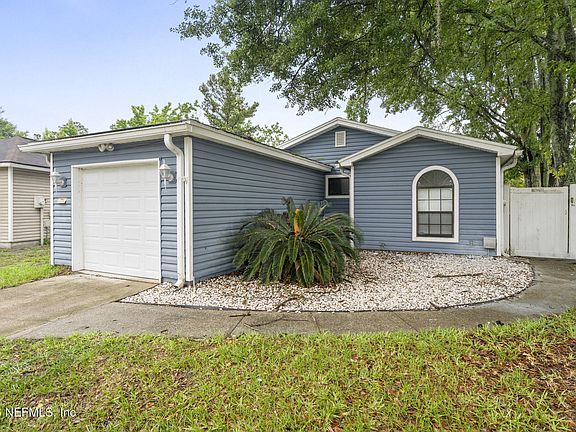 2nd image of 8368 ARGYLE CORNERS Court