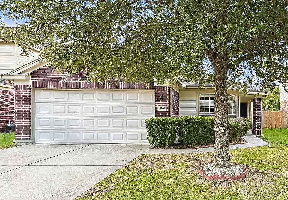 5202 El Tigre Ln