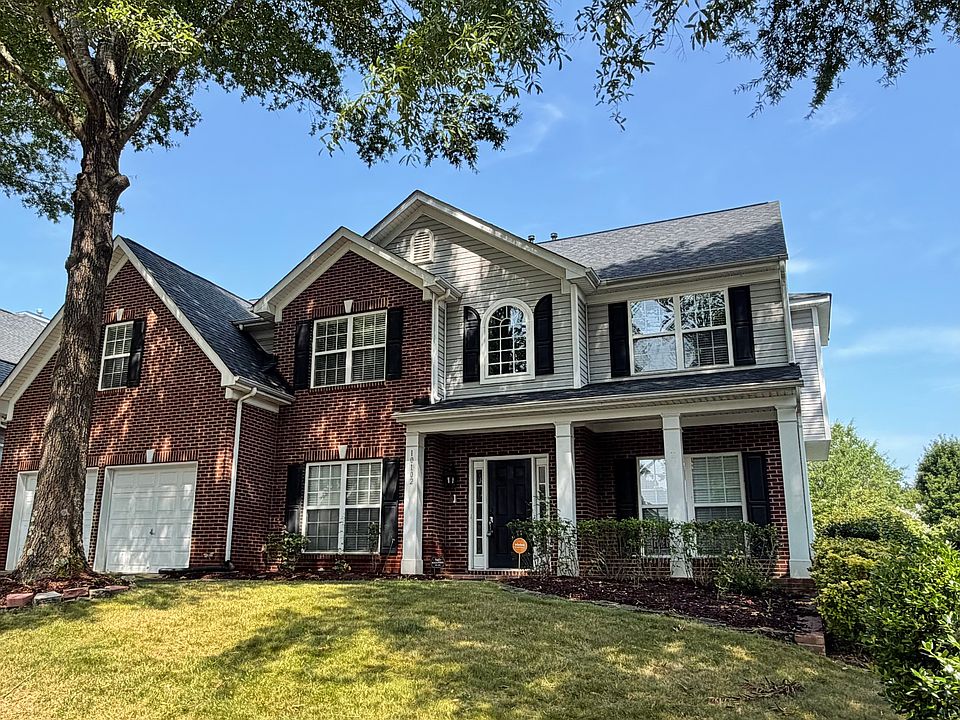 Welcome to 10102 Glenburn Lane!