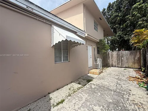 435 NW 44th Ave #BACK Photo 1