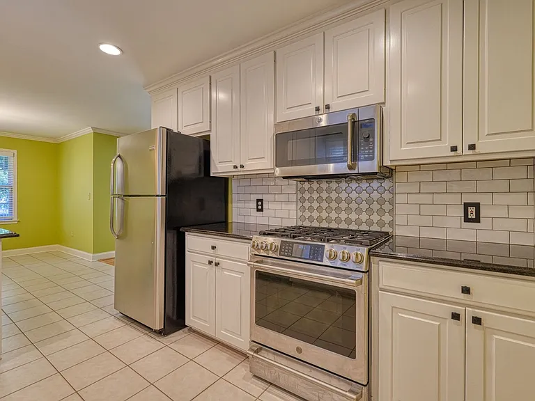 210 Rivermill Ct — Photo 13