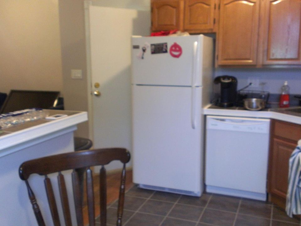 2nd image of 1056 Commonwealth Ave APT 33-A33