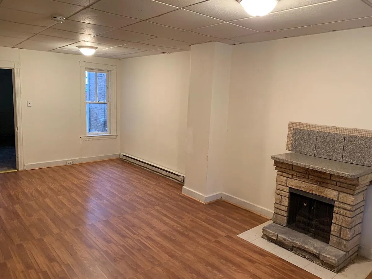 11 Dauphin St photo 1