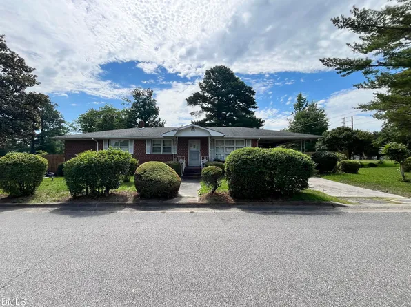 612 W Noble St, Selma, NC 27576