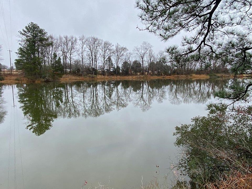 2nd image of 350 Apple Tree Rd