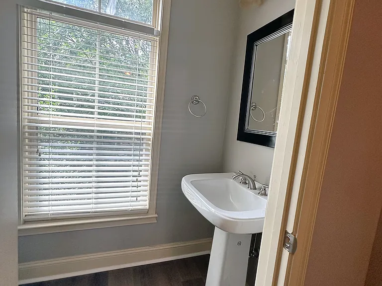 712 Perimeter Walk — Photo 10