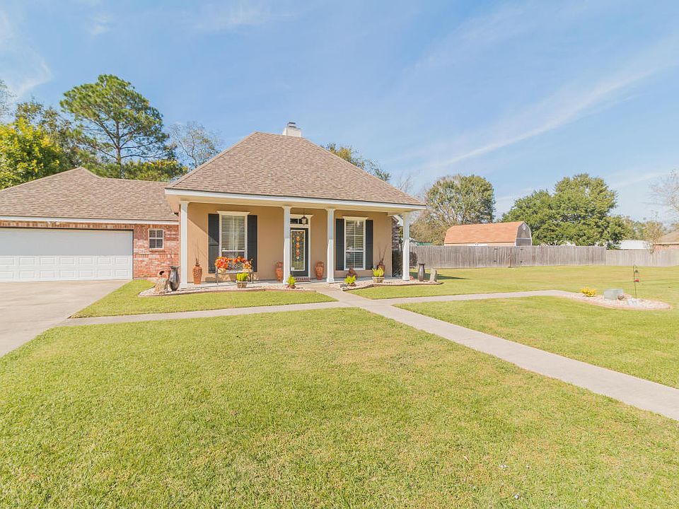 1st image of 105 River Birch Dr