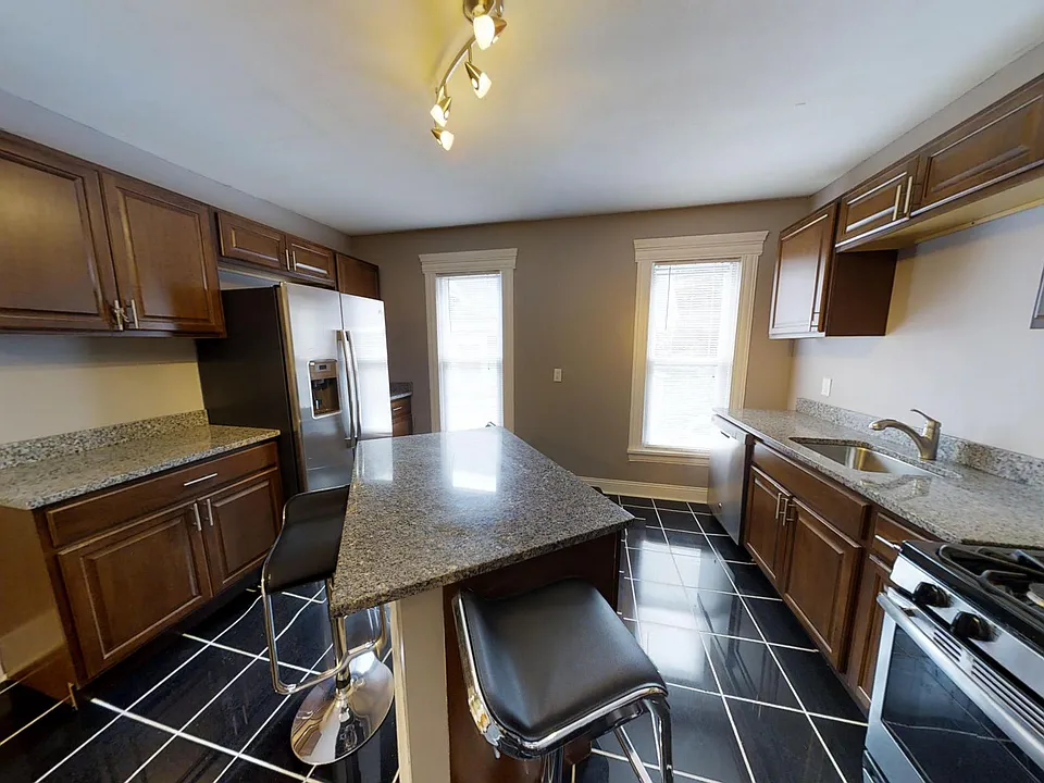 410 Westcott St #3