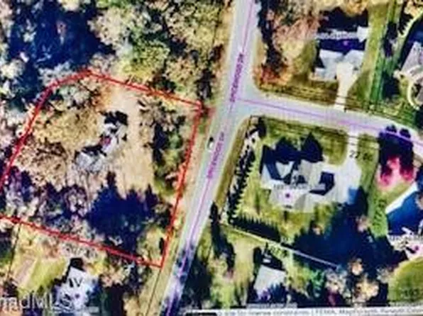 2730 Spicewood Dr, Winston Salem, NC 27106