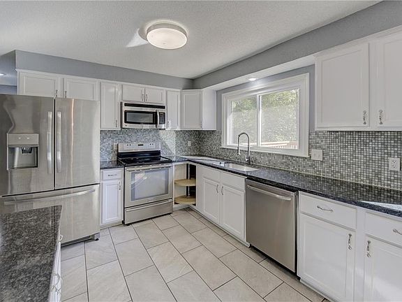 2nd image of 7317 NW Oak Dr