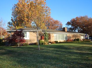 1614 Hillcrest Rd, Lawrence, KS 66044