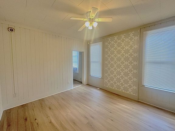 2nd image of 103 NW 10th St APT 1