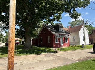 120 N 13th St, Belleville, IL 62220