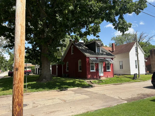 120 N 13th St, Belleville, IL 62220