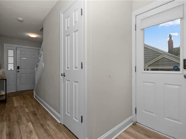 1143 W Ocean View Ave #A, Norfolk, VA 23503
