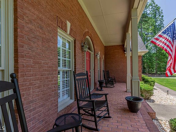 4th image of 60 Jasmine Ln