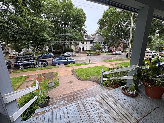 5th image of 928 Spaight St