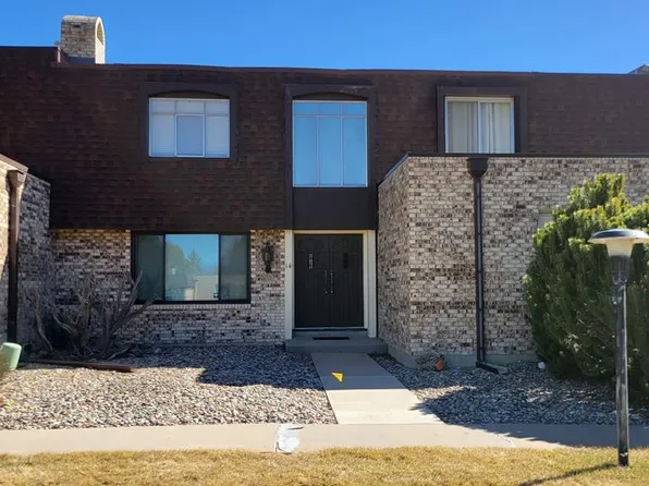 14 Villa Dr, Pueblo, CO 81001