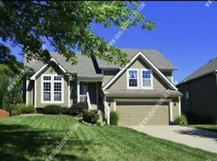 16398 W 156th Ter, Olathe, KS 66062