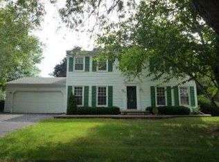 8 Briargate Cir, Sugar Grove, IL 60554