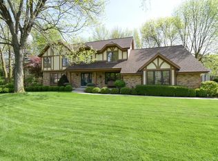 20970 Macaulay Dr, Brookfield, WI 53045