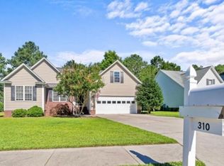 310 Belle Oaks Dr #310, New Bern, NC 28562