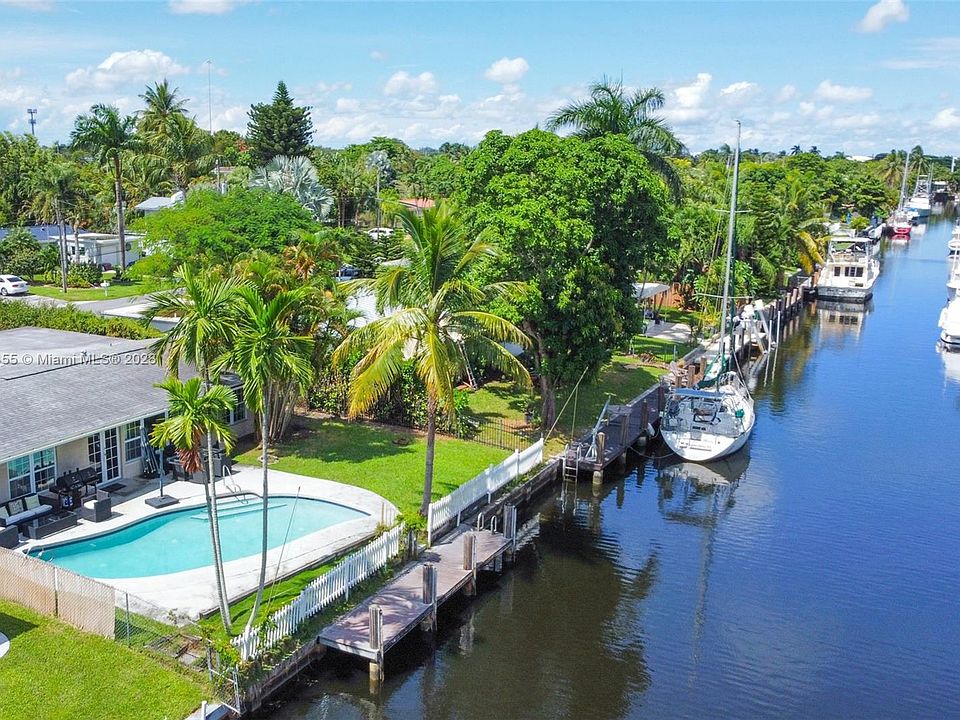 1st image of 2612 Tortugas Ln