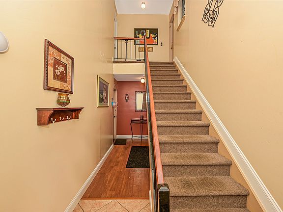 4th image of 50 Richmond Blvd Unit 4B