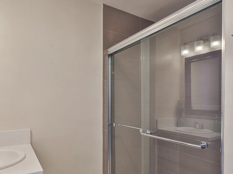 Deepwell Apartments — Photo 17